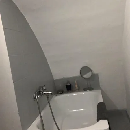 Apartment Mini Flat Wifi *